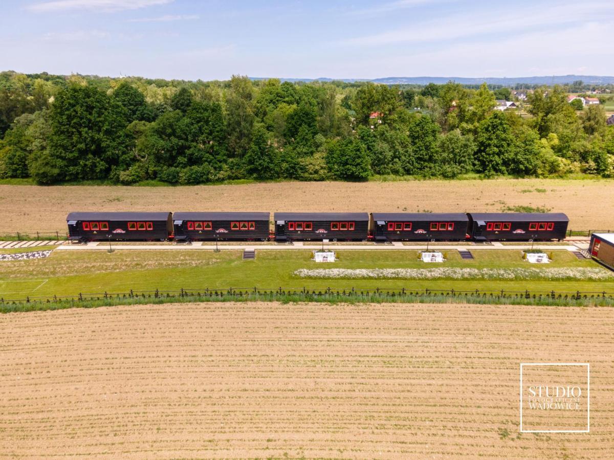 Aparthotel Stacja Galicja - Nocleg W Pociagu Blisko Energylandia Zator Exteriér fotografie