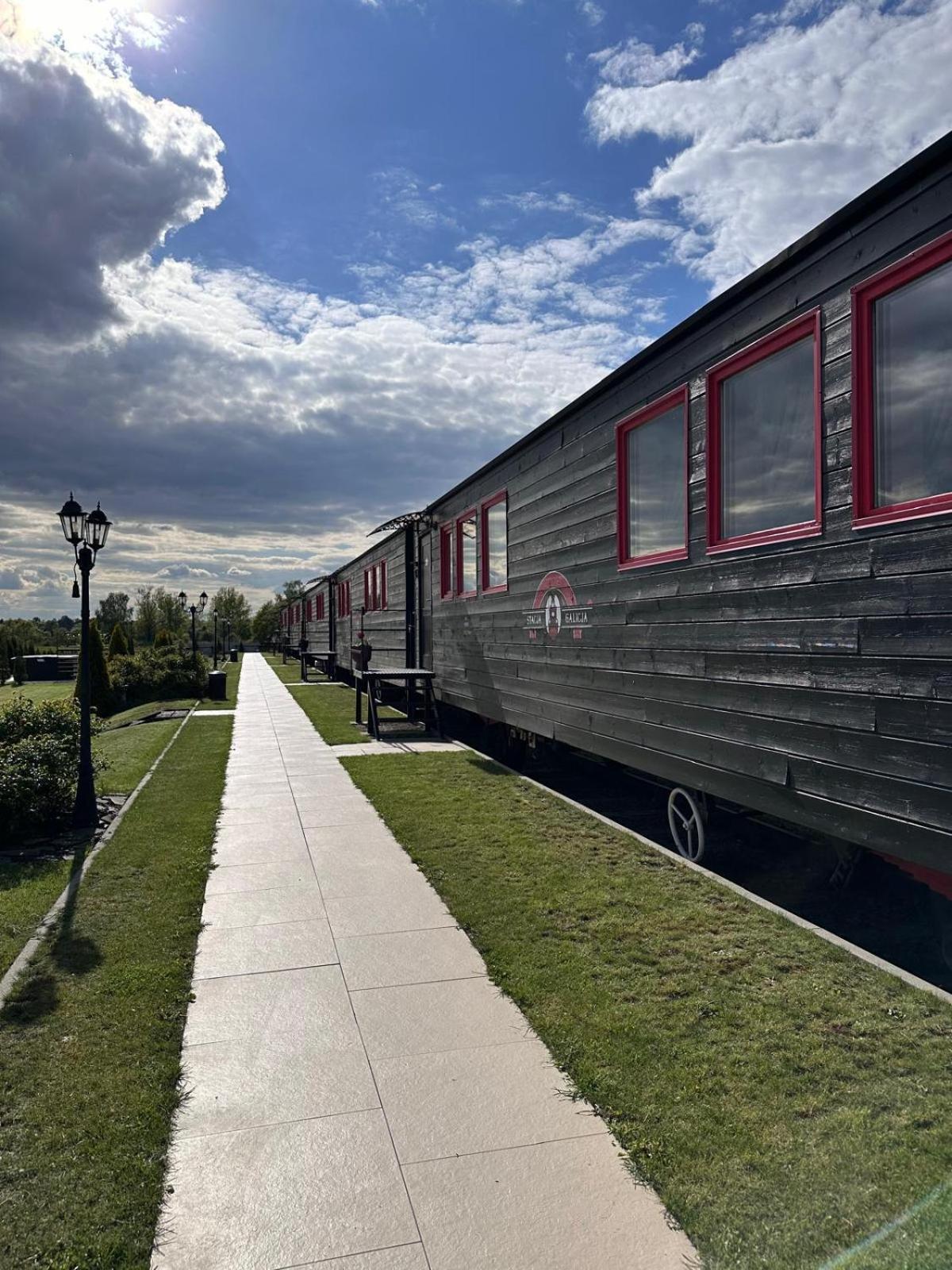 Aparthotel Stacja Galicja - Nocleg W Pociagu Blisko Energylandia Zator Exteriér fotografie